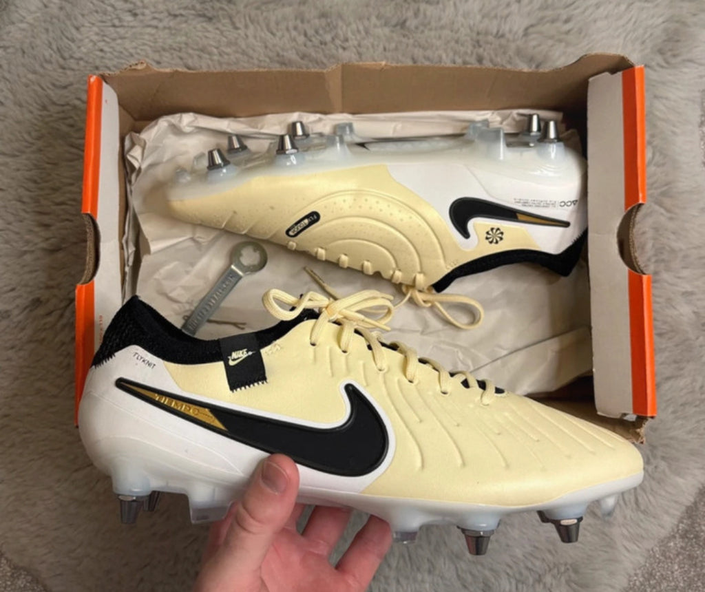Nike Legend 10 Elite SG PRO Player Issue Football Boots ⚪️⚫️
