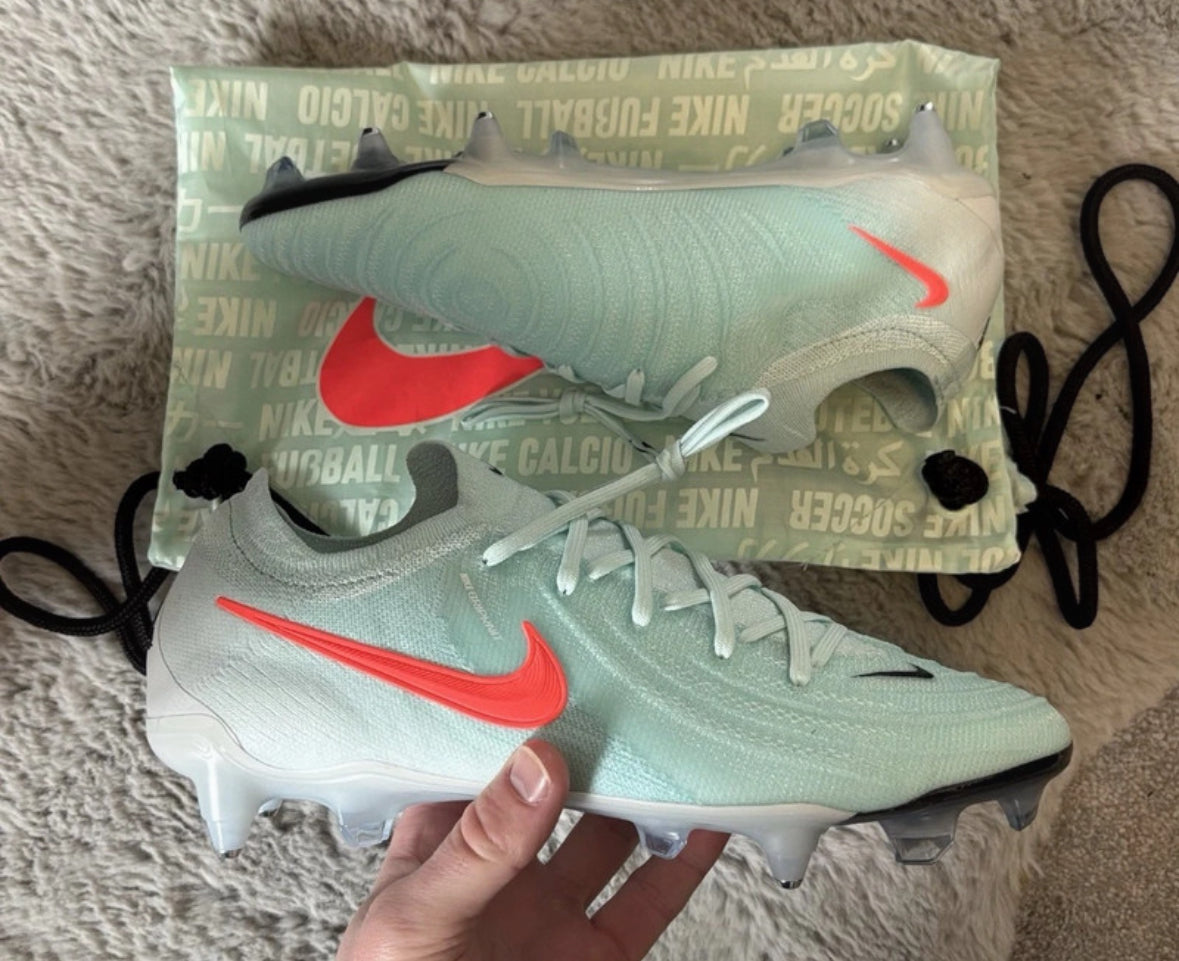 Nike Phantom GX Elite SG-PRO AC Football Boots ⚪️🔵